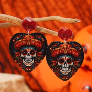 Orecchini Halloween in acrilico con teschio Dia de los Muertos e borchie a cuore rosse