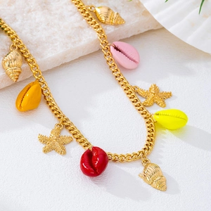 Chaîne de taille dorée multicouche bohème avec perles et breloques de coquillages colorés