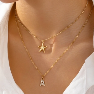 Collana a Doppio Strato In Lega Con Pendente Stella Marina e Iniziale In Strass Per Donna Gioielli Di Moda Chic Placcati In Oro