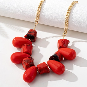 Bohemian bold red chunky teardrop bead necklace with thick golden chain links for women