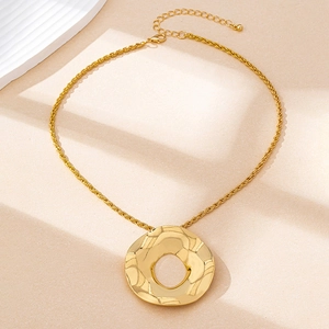 Golden hollow geometric circle necklace with a minimalist twisted rope chain design