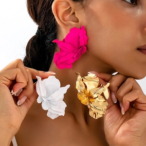 Damen Oversized Geometrische Blumen Ohrstecker Statement Metallisch Lackierte Floral Ohrringe Für Party Sommer Urlaub Mode Schmuck