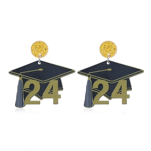 Boucles d'oreilles chapeau de diplômé 2024 noir et or avec pompon et paillettes dorées