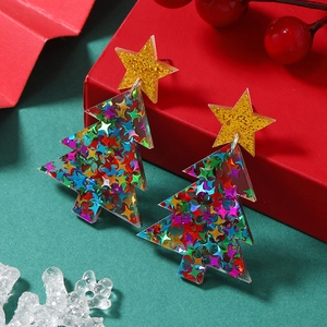 Détails des boucles d'oreilles sapin de Noël avec paillettes et étoiles dorées