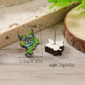 Dettaglio orecchini a gatto in legno con specifiche di 1,5cm di altezza e 1,2cm di larghezza