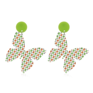 Pendientes de mariposa en acrílico con cuadros naranjas y verdes para celebraciones