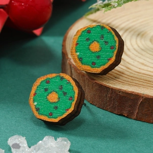 Pendientes de madera de Navidad con diseño de muñeco de nieve verde festivo