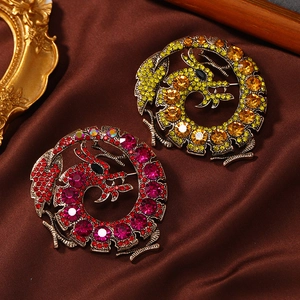 Retro Chinese Dragon Brooch Alloy Inlaid Rhinestone Round Totem Pin Women Vintage Suit Coat Accessories Jewelry