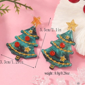 Detailed view of Christmas tree earrings showing dimensions: 5.5cm height and 3.3cm width