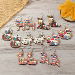Orecchini Pendenti Animali in Legno con Motivo Libreria Stampa Colorata Regalo per Insegnante Laurea Gioielli Creativi