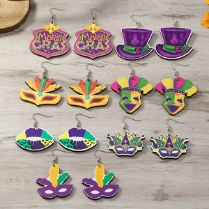 Boucles d'Oreilles Pendantes en Bois Mardi Gras Violet Vert Or Masque Chapeau Lèvres Bois Bijoux Festifs pour Carnaval Fête Femme