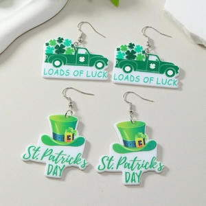Boucles d'Oreilles Pendantes en Acrylique Saint-Patrick Vert Trèfle Chapeau Chanceux Camion Rétro Irlandais Bijoux de Fête