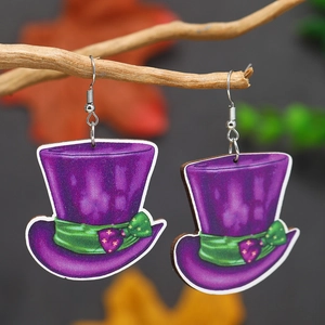 Boucles d'oreilles chapeau haut de forme festif avec ruban vert et nœud floral sur bois