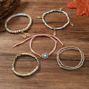 Details von böhmischem fünfteiligem Armband-Set mit Hamsa-Hand, Evil Eye und Liebes-Herz
