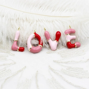 Pendentifs Capsule Bulle 26 Lettres Anglaises Dopamine Colorée pour Fabrication de Bijoux Collier DIY Charms en Cuivre Plaqué Or Émail Femme