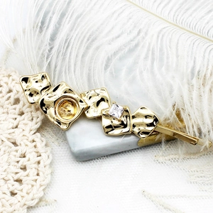 Barrette à cheveux dorée avec chaîne irrégulière, plaquée or 18 carats et strass