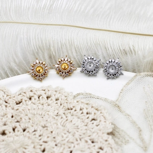18K vergoldete Sonnenblumen-Ohrstecker mit Zirkon-Inlay und DIY-Perlenfassungen