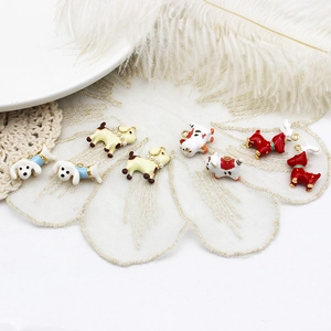 Pendentifs chiens en émail coloré avec boucles dorées pour création de bijoux DIY