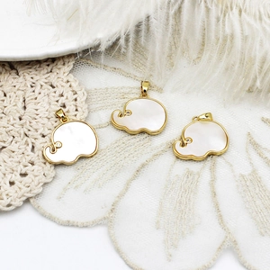 Trois pendentifs éléphant plaqués or 18 carats avec nacre naturelle pour bijoux DIY