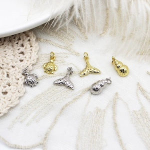 Meereslebewesen Anhänger DIY Schmuckzubehör Kupfer 18K Vergoldet Krabbe Seestern Schildkröte Muschel Mini Charms Für Die Schmuckherstellung