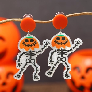 Boucles d'oreilles Halloween en acrylique avec citrouille et squelette sur une branche