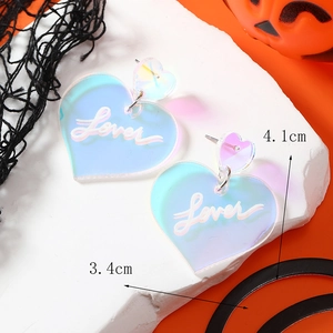 Pendientes de corazón acrílico iridiscente con texto Lover para moda de Halloween