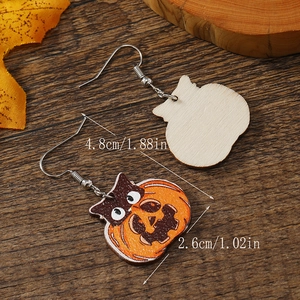 Detail showing dimensions of 4.8cm halloween pumpkin black cat wooden drop earrings