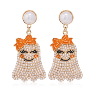 Pendientes de fantasma de Halloween con lazos naranjas y cuentas blancas sobre oro