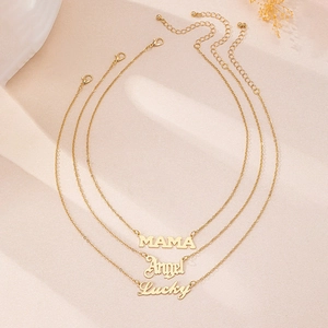 Juego de collares dorados con colgantes MAMA, Angel y Lucky y cadenas de estilo O