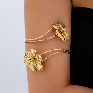 Exaggerated Alloy Gold Plated 3D Flower Arm Cuff For Women Personality Open Adjustable Upper Arm Bracelet Fashion Jewelry