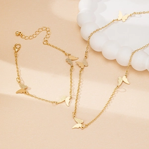 Elegantes goldenes Schmetterling Halsketten Set mit mattierten Flügeln und Verschluss