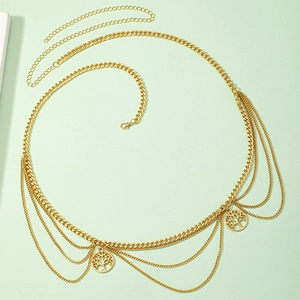 Détail de la chaîne de taille dorée multicouche avec pendentifs arbre de vie et fermoir