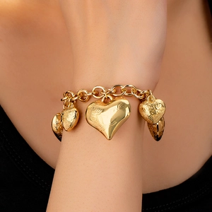 Elegante Bracciale Vintage in Lega d'Oro con Pendente a Cuore Scritta LOVE e Rilievo di Rosa Catena a O Grossa per Donna