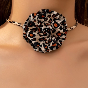 Große Leopardenmuster Stoff Rose Blume Choker Halskette Für Damen Legierung Handgefertigt Verstellbare Halsband Mode Schmuck