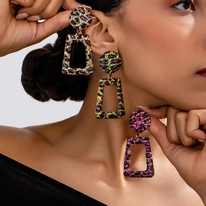 Orecchini Pendenti Geometrici con Stampa Leopardata Vintage Boho Gioielli in Lega Martellata per Donna Orecchini Etnici Retro