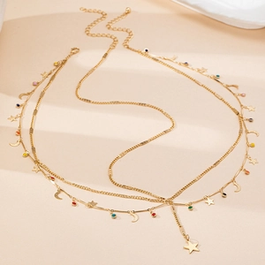 Bijou de tête bohème doré multicouche avec pendentifs lune étoile et perles