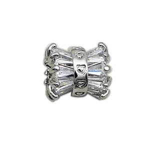 Cuenta cilíndrica de circonita micro-engastada en plata con corazones calados para joyas