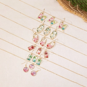 Elegante Vintage Legering Gedroogde Bloem Hars Ketting En Oorbellen Goudkleur Vlinder Hart Abstract Gezicht Vrouwen Sieraden
