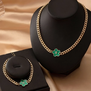 Vintage Green Enamel Flower Alphabet Letter A-Z Pendant Necklace Bracelet Jewelry Set For Women Gold Tone Artificial Pearl