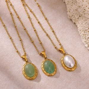 Collier Vintage en Acier Inoxydable Pierre Naturelle pour Femme Plaqué Or Pendentif Ovale Künstliche Perle Bijoux Rétro
