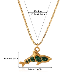 Detailed size specifications for shark pendant necklace with 45cm adjustable box chain