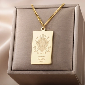 Collar de tarot Virgo en acero inoxidable de 18K con colgante rectangular dorado