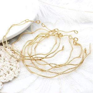 Bracciali minimalisti in rame placcato oro 18K con finitura strutturata e ganci