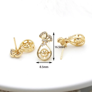 Componenti orecchini a trifoglio placcati oro 18K con zirconi, altezza 16,5 mm