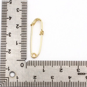 18K gold plated safety pin pendant for DIY jewelry, 3.5cm length on measuring scale