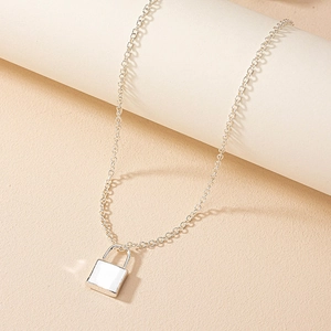 Minimalist Alloy Silver Tone Padlock Pendant Necklace For Women Fashion Geometric Clavicle Chain Jewelry Gift