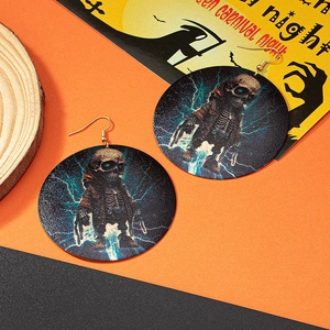 Orecchini di Halloween con teschio e fulmine su ganci circolari in metallo