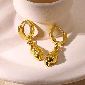 18K gold plated stainless steel hoop earrings with seashell pendant in ocean style