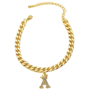 Collana a catena dorata con ciondolo a lettera A con strass e dettaglio a corona