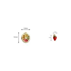 Pendentifs fraise et orange plaqués or 18 carats avec dimensions en millimètres